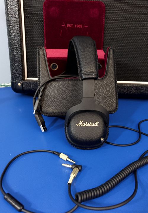 marshall_mid_anc_wireless_headphones_container