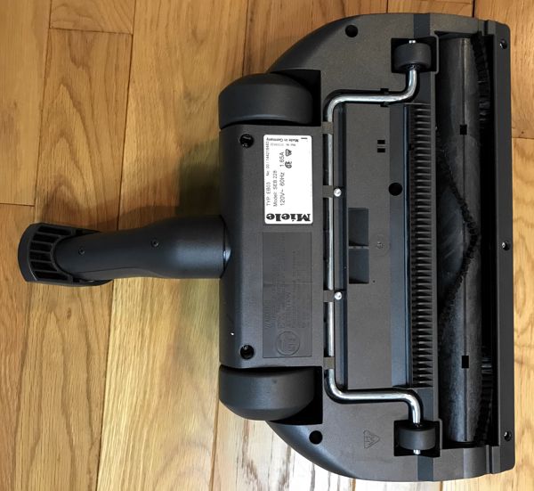 miele_bagless_canister_vacuum_motorized_head_underneath