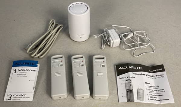 https://kendallgiles.com/media/acurite_temperature_and_humidity_monitoring_system_what_comes_in_box.jpg