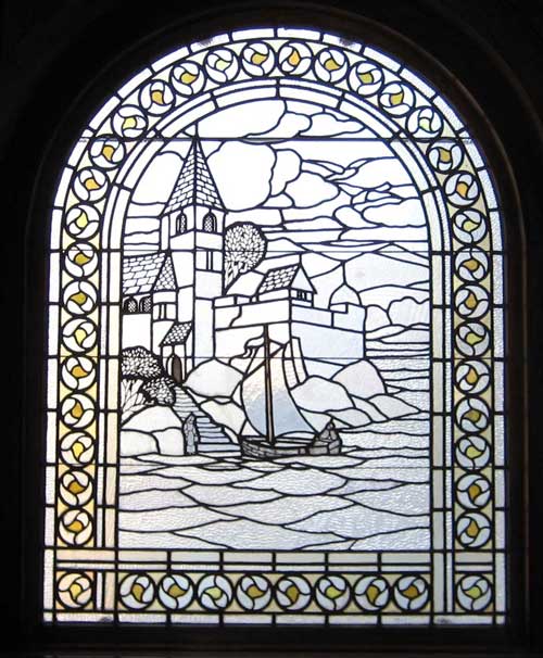 Stained glass and weekend reading links